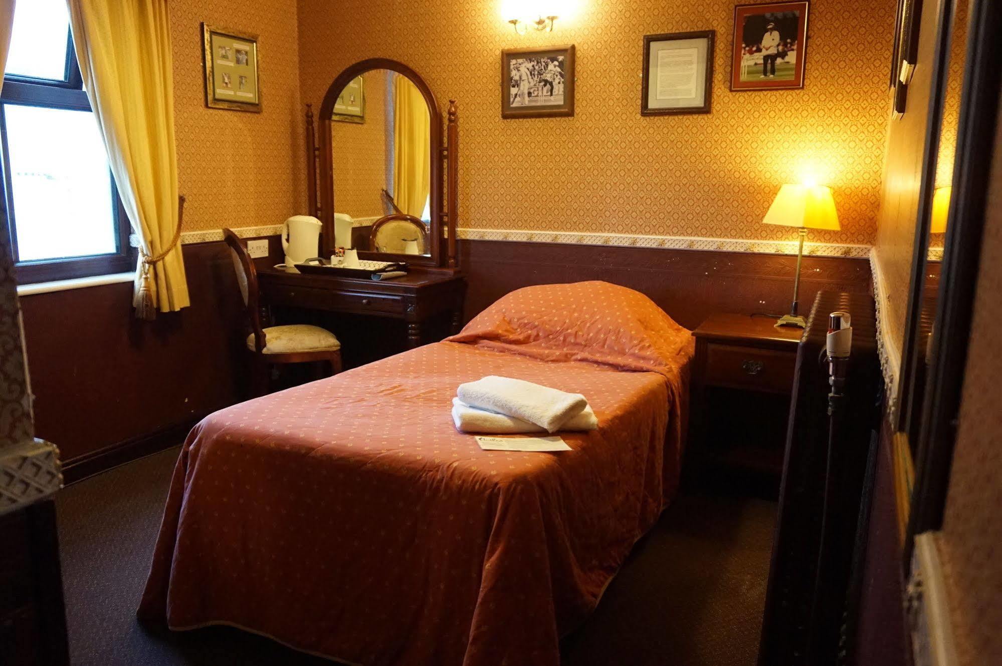 The Butlers Hotel Leeds  Esterno foto